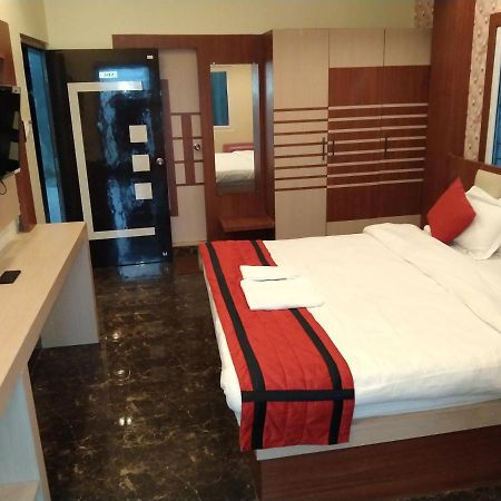 Hotel Delight Deluxe Pipra Dewās 外观 照片