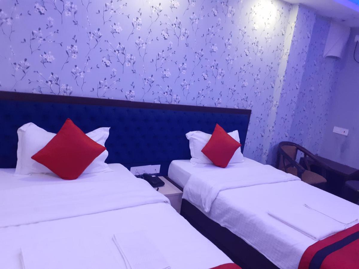Hotel Delight Deluxe Pipra Dewās 外观 照片