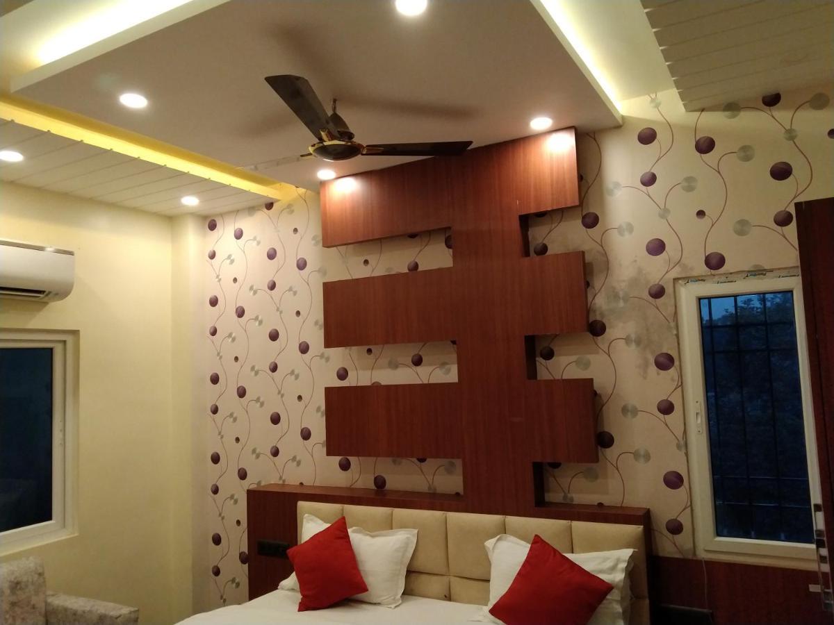 Hotel Delight Deluxe Pipra Dewās 外观 照片